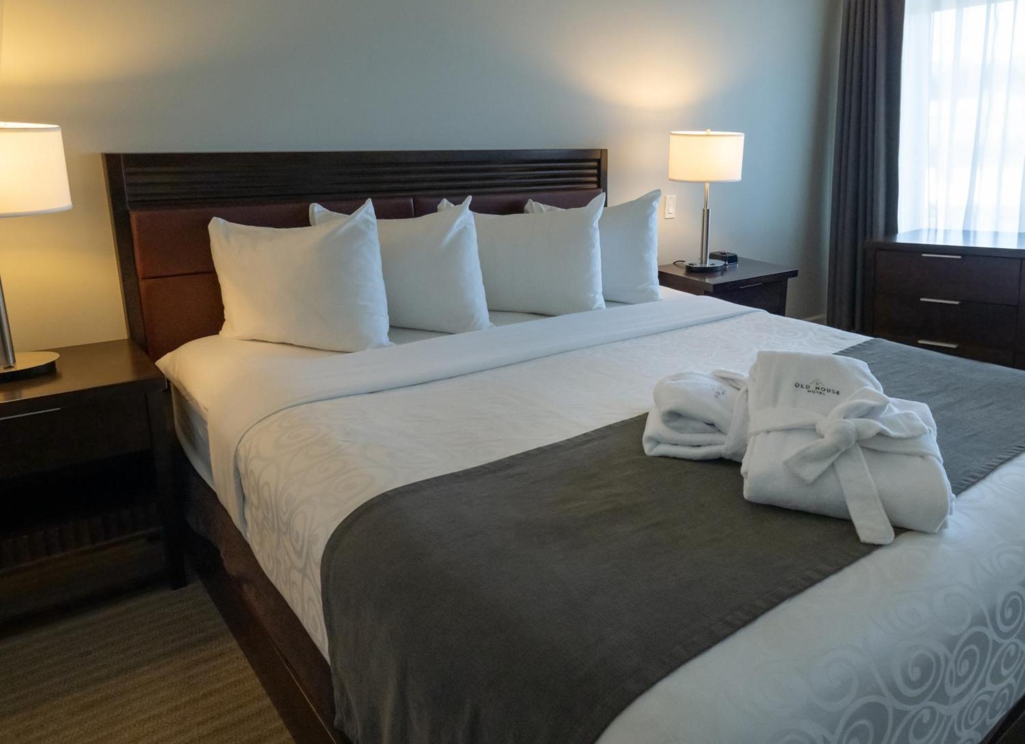 Old House Hotel Courtenay Ngoại thất bức ảnh